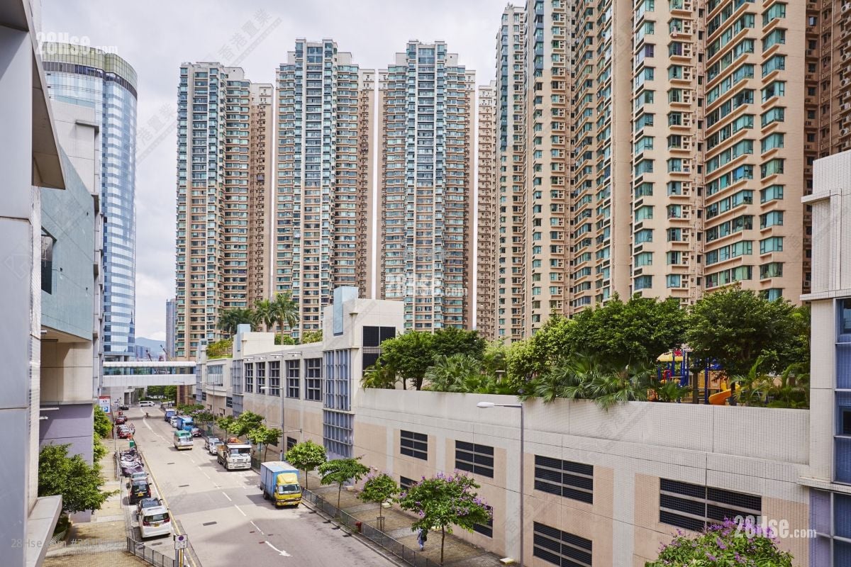 Island Harbourview Sell 3 Bedrooms 647 ft²