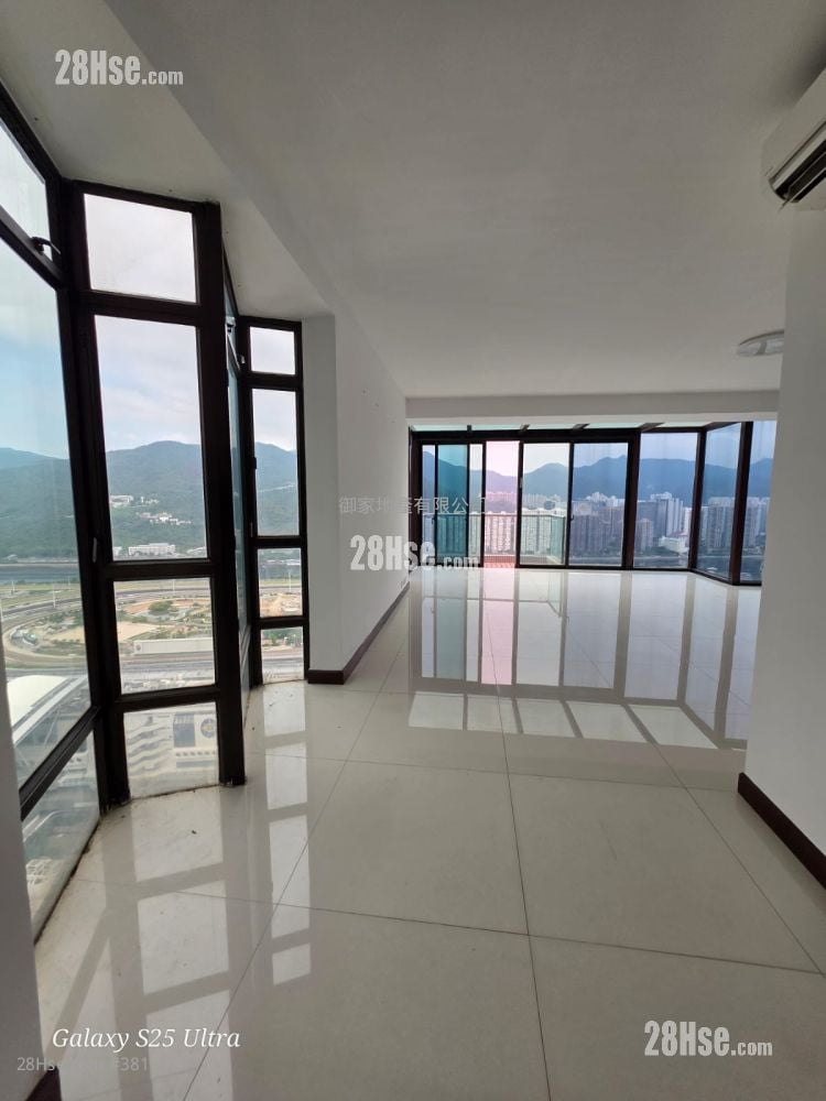 Royal Ascot Rental 3 Bathrooms 2,478 ft²