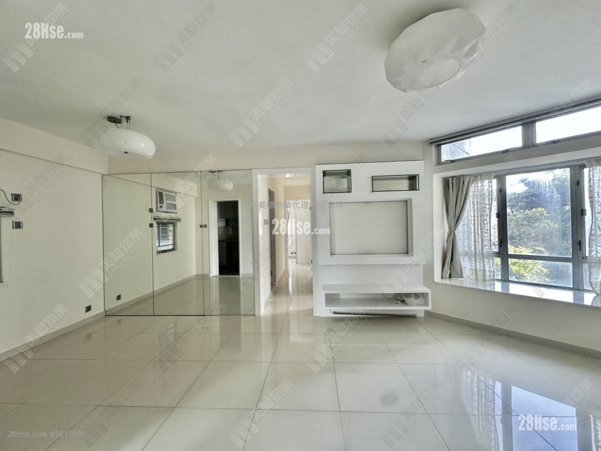 Laguna City Sell 3 Bedrooms 687 ft²