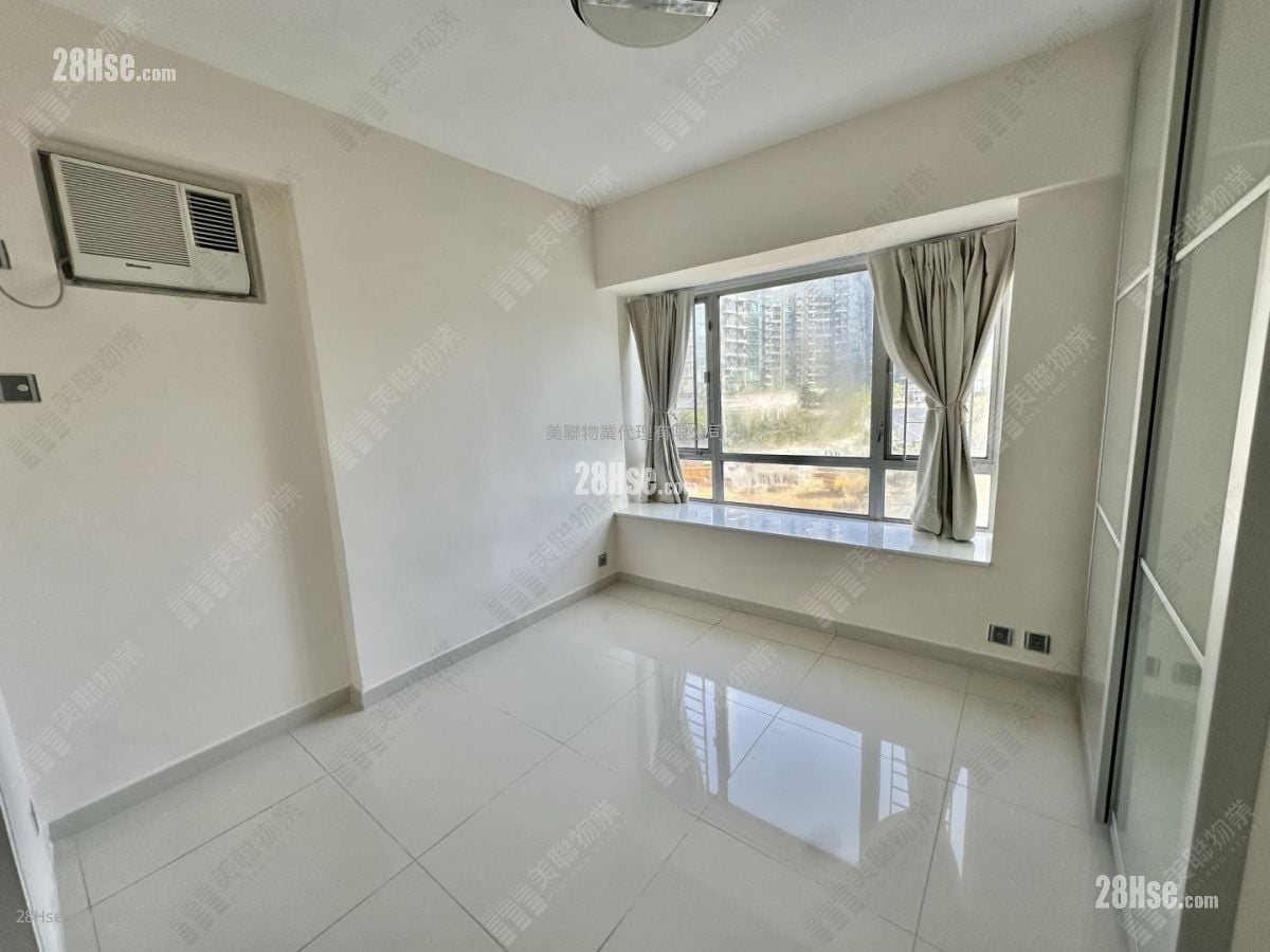 Laguna City Sell 3 Bedrooms 687 ft²