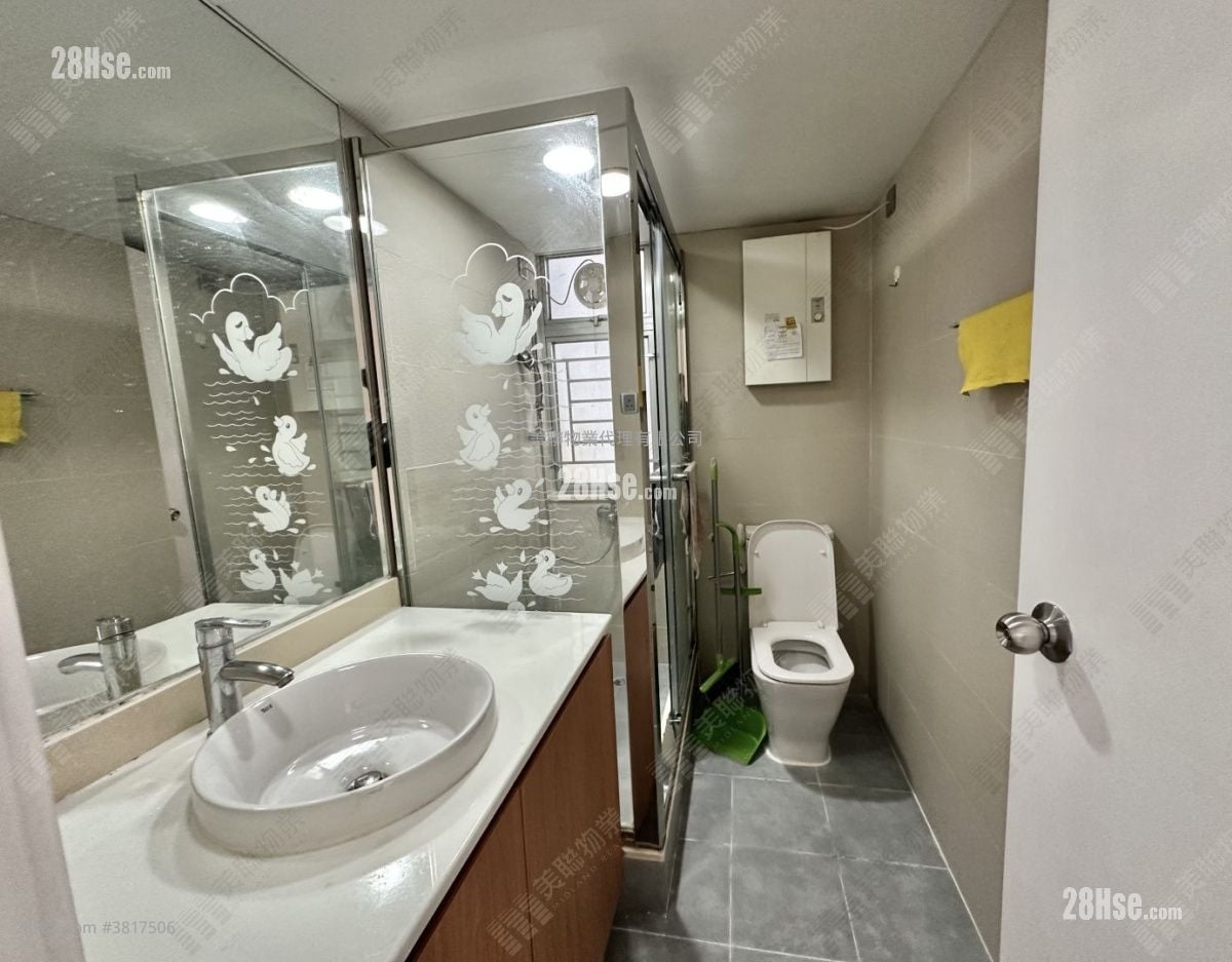 Laguna City Sell 3 Bedrooms 687 ft²