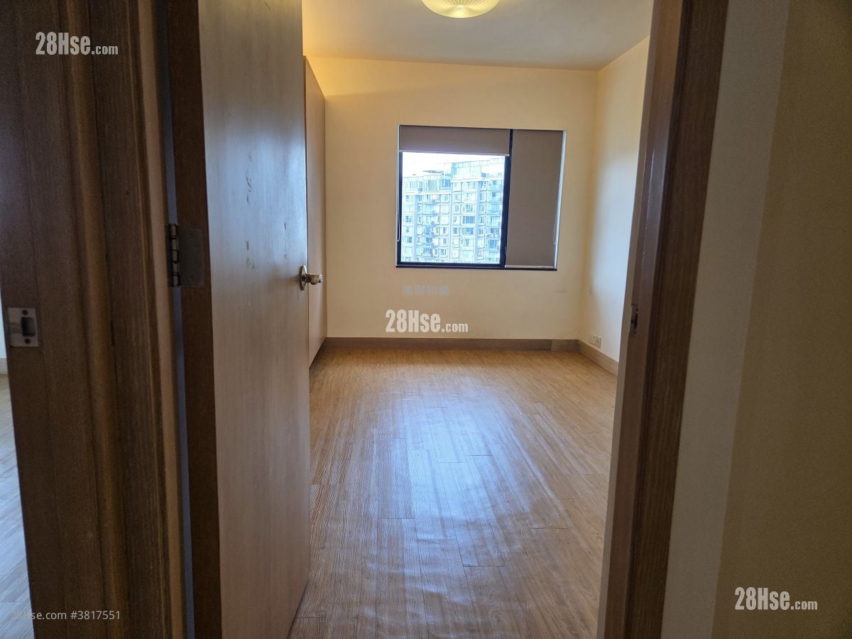 愚园 售盘 4 房 , 4 浴室 2,135 平方尺