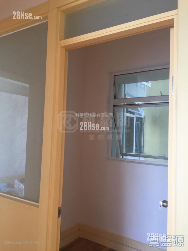 The Orchards Sell 3 Bedrooms 821 ft²