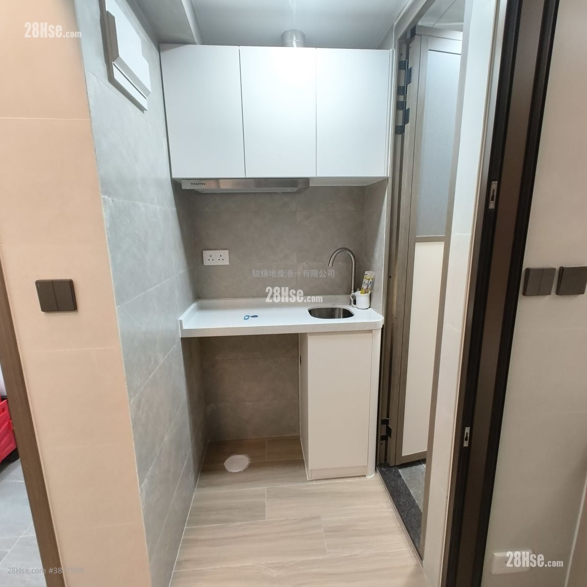 皆兴大厦 租盘 1 房 , 1 浴室 180 平方尺