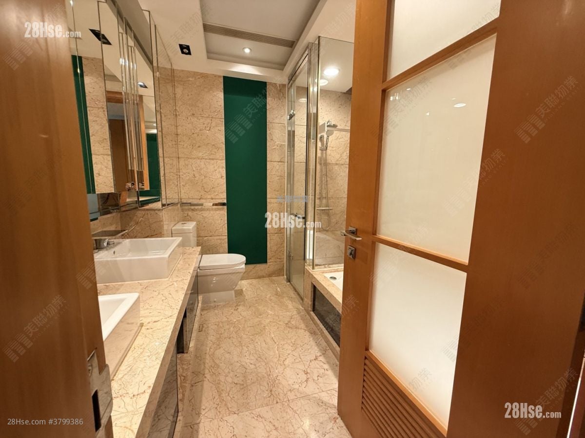 bathroom: The Vineyard Rental 3 Bedrooms , 4 Bathrooms 1,569 ft²