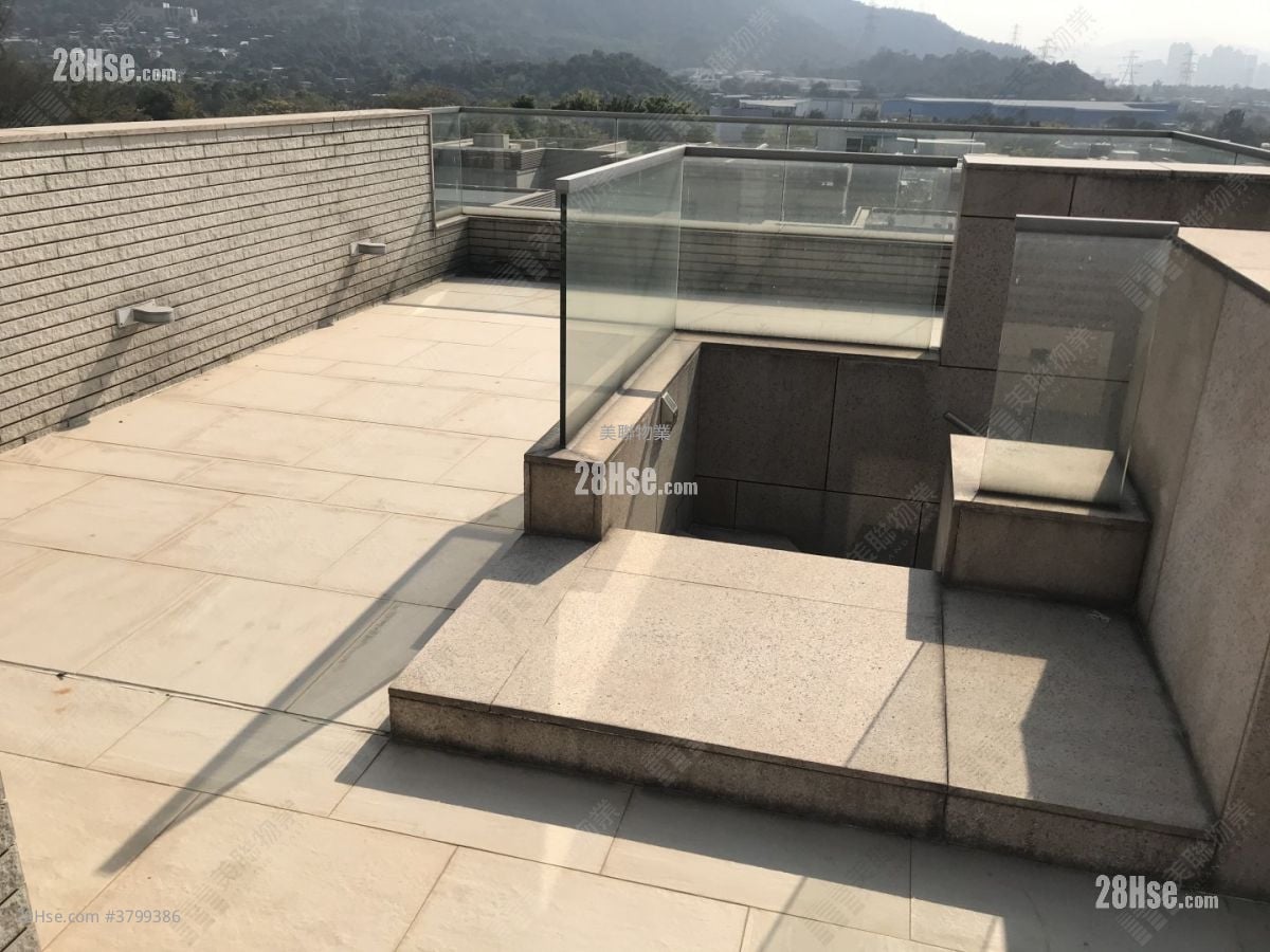 rooftoop: The Vineyard Rental 3 Bedrooms , 4 Bathrooms 1,569 ft²