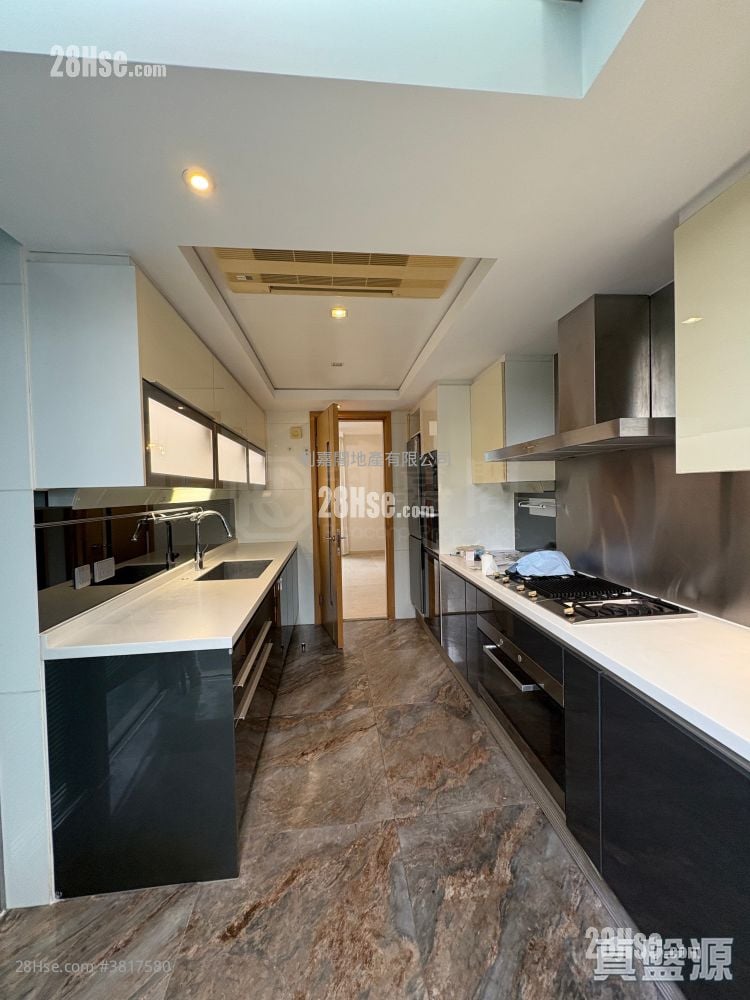 Riva Sell 4 Bedrooms 1,223 ft²