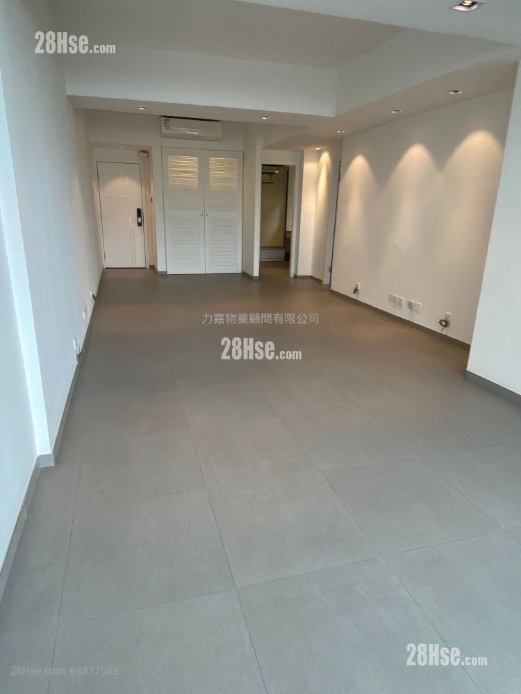 Hoi Deen Court Rental 2 Bedrooms , 2 Bathrooms 791 ft²