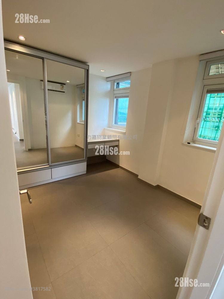 Hoi Deen Court Rental 2 Bedrooms , 2 Bathrooms 791 ft²