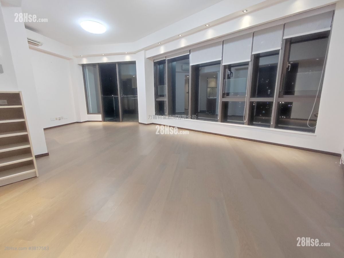 Regent Hill Rental 3 Bedrooms , 2 Bathrooms 877 ft²