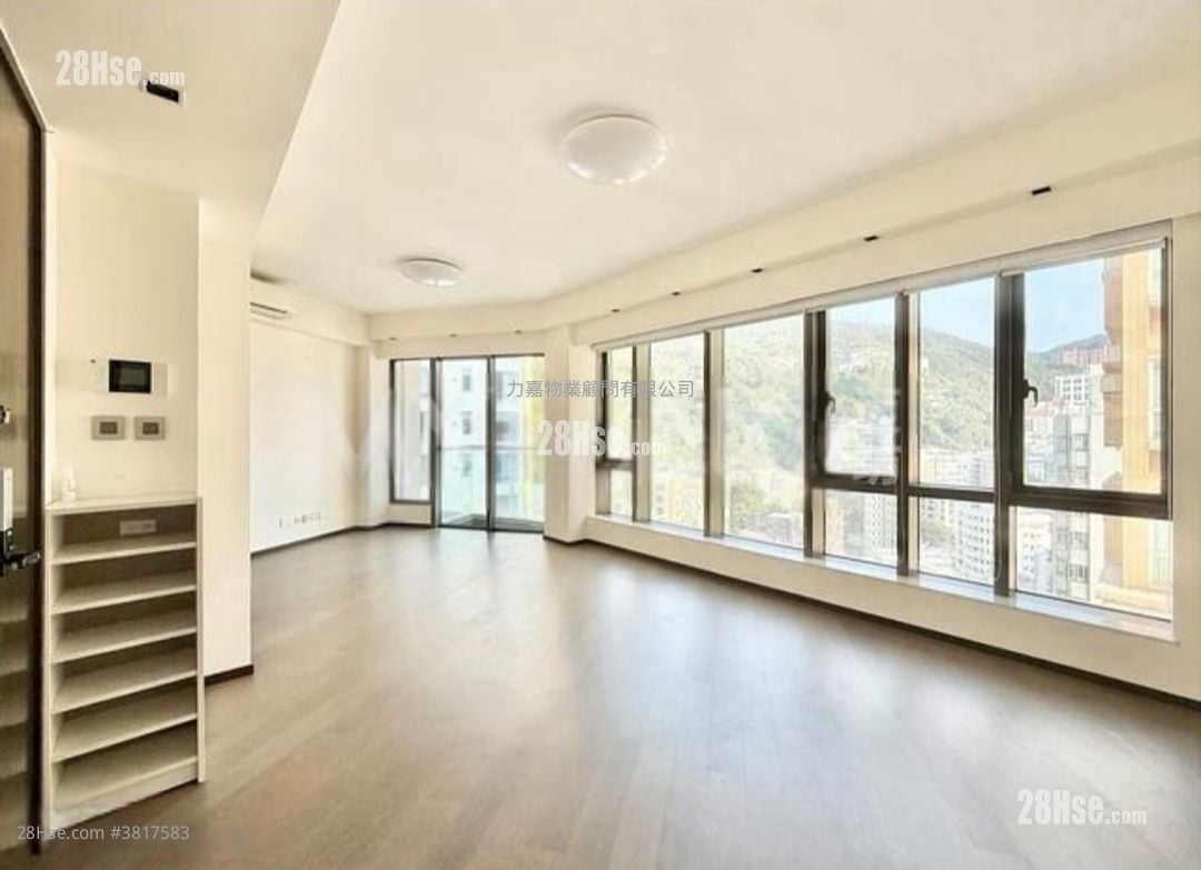 Regent Hill Rental 3 Bedrooms , 2 Bathrooms 877 ft²