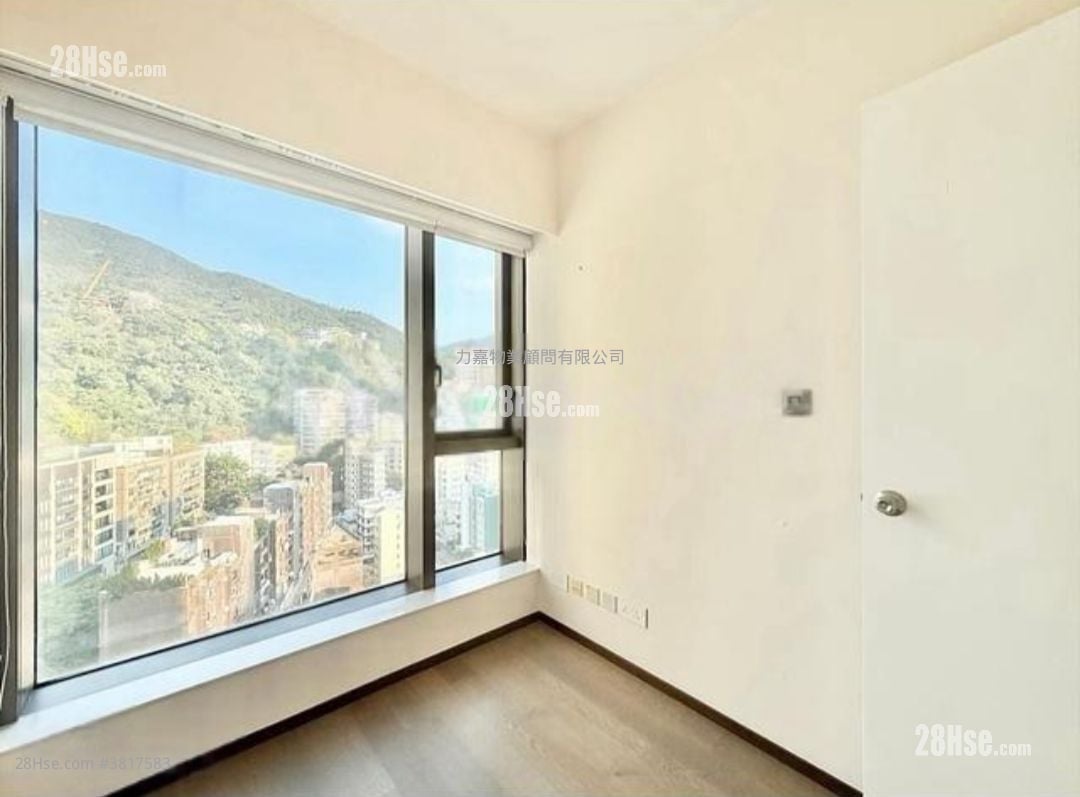 Regent Hill Rental 3 Bedrooms , 2 Bathrooms 877 ft²