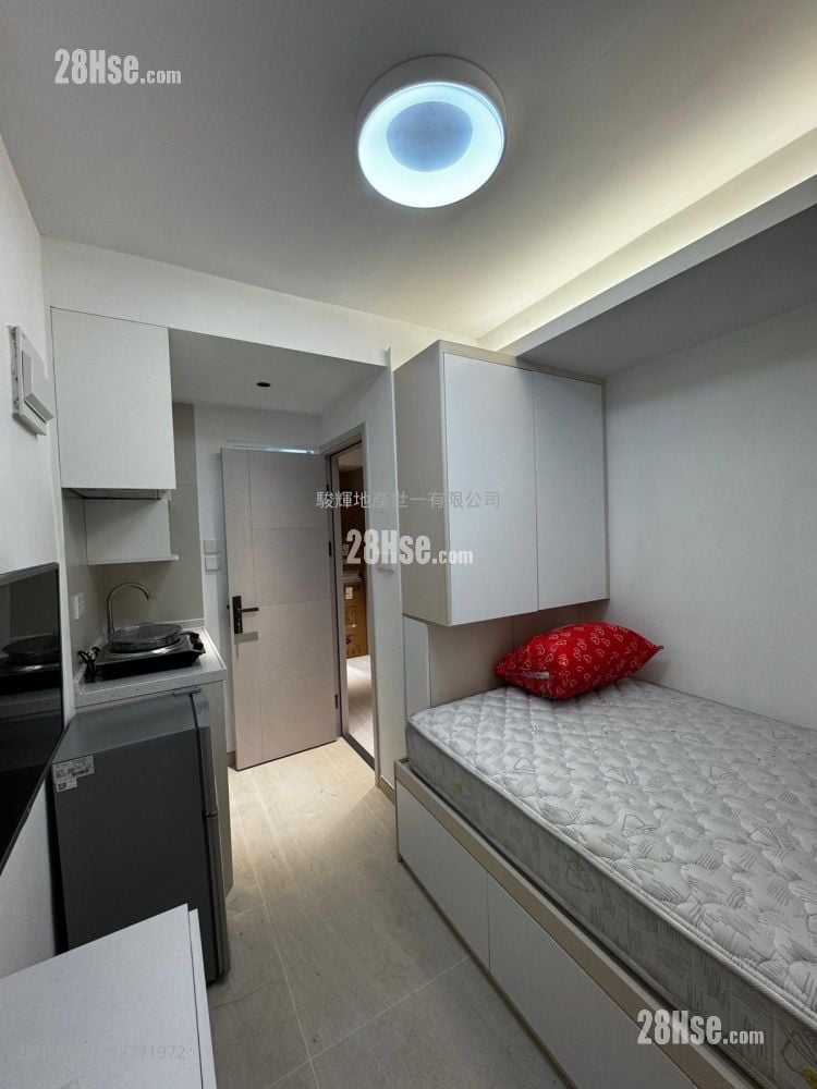 Man Ying Building Rental Studio , 1 Bathroom 160 ft²