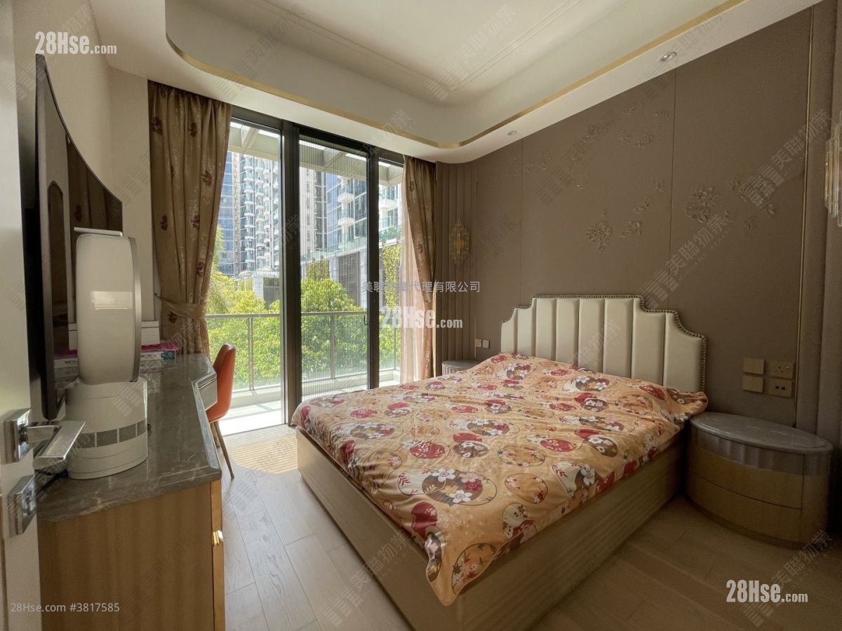 Monterey 售盘 4 房 , 3 浴室 1,843 平方尺