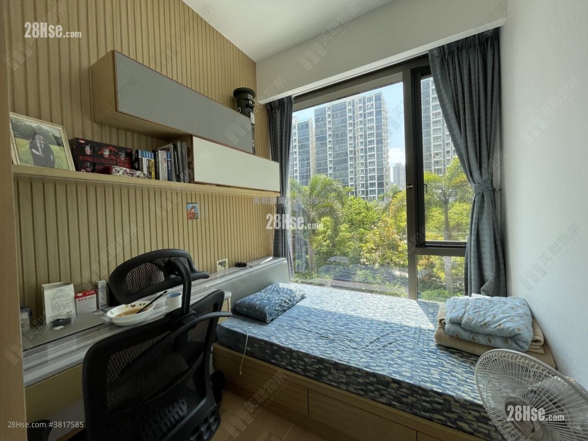 Monterey 售盘 4 房 , 3 浴室 1,843 平方尺