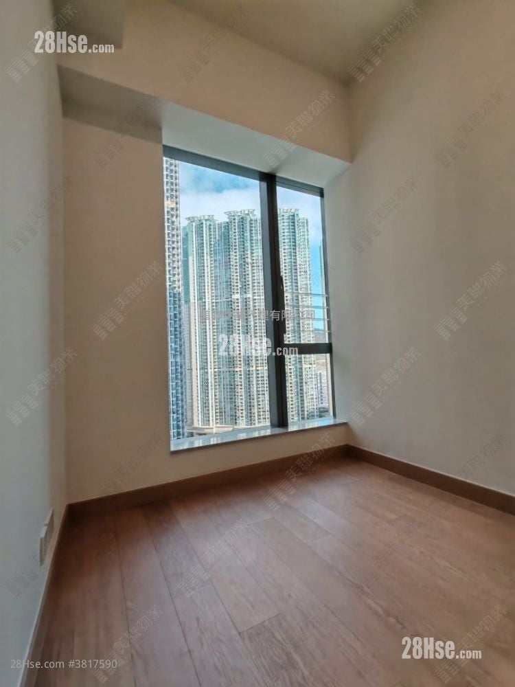 Seasons Place Rental 1 Bedroom 323 ft²