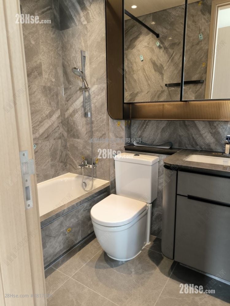 Seasons Place Rental 1 Bedroom 323 ft²