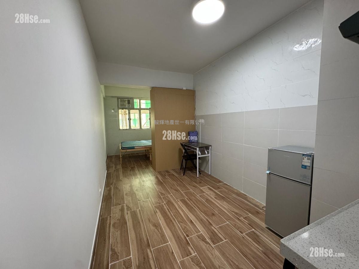 Pak Fuk Building Rental Studio , 1 Bathroom 220 ft²