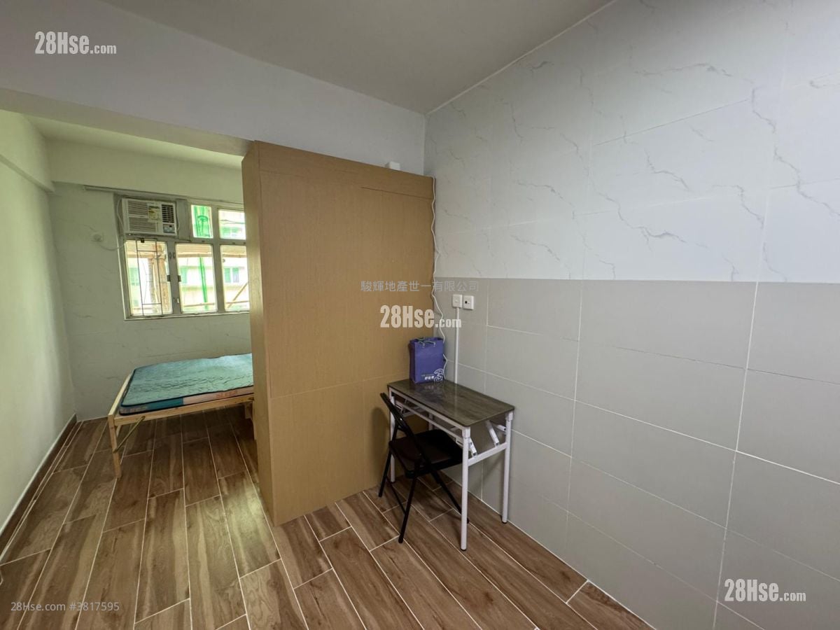 Pak Fuk Building Rental Studio , 1 Bathroom 220 ft²