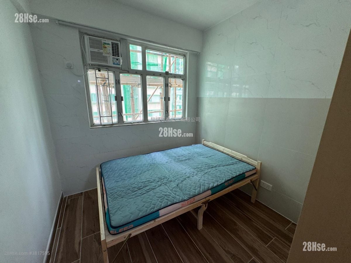 Pak Fuk Building Rental Studio , 1 Bathroom 220 ft²