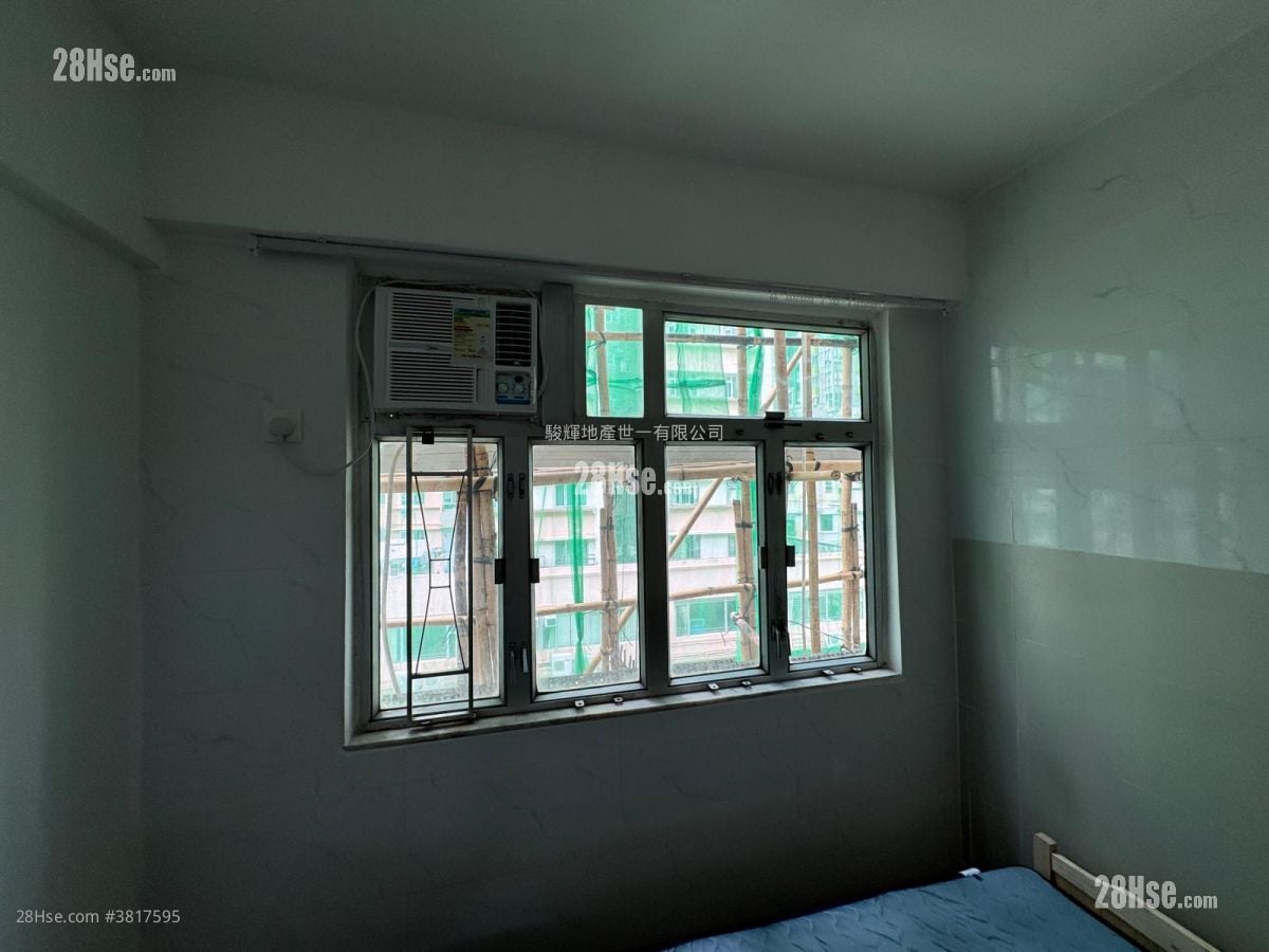 Pak Fuk Building Rental Studio , 1 Bathroom 220 ft²