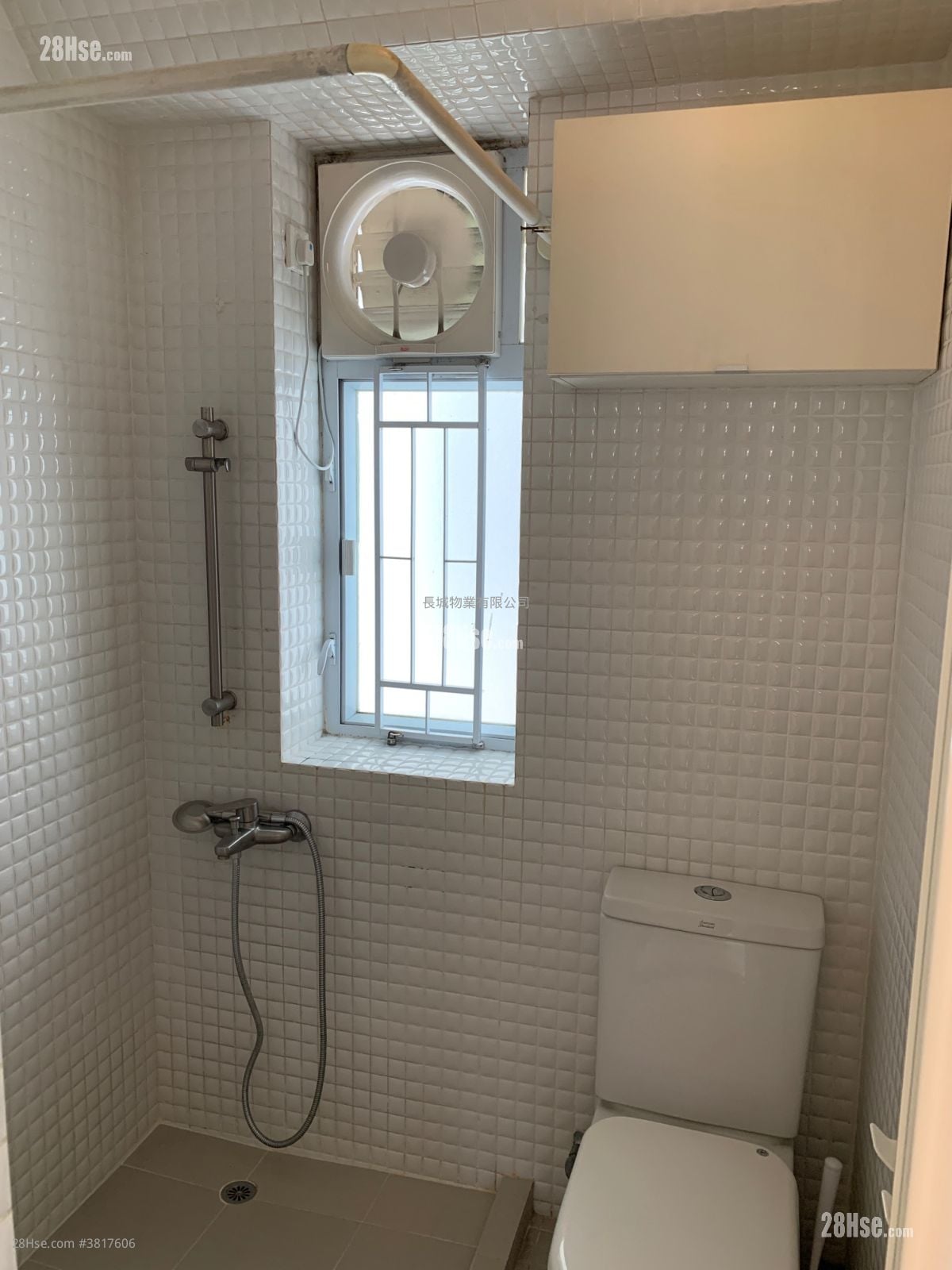 Nan Fung Sun Chuen Rental 3 Bedrooms , 2 Bathrooms 570 ft²