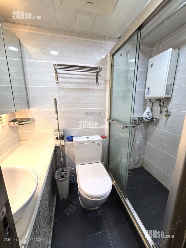 景峰花園 售盤 2 房 , 1 浴室 400 平方呎