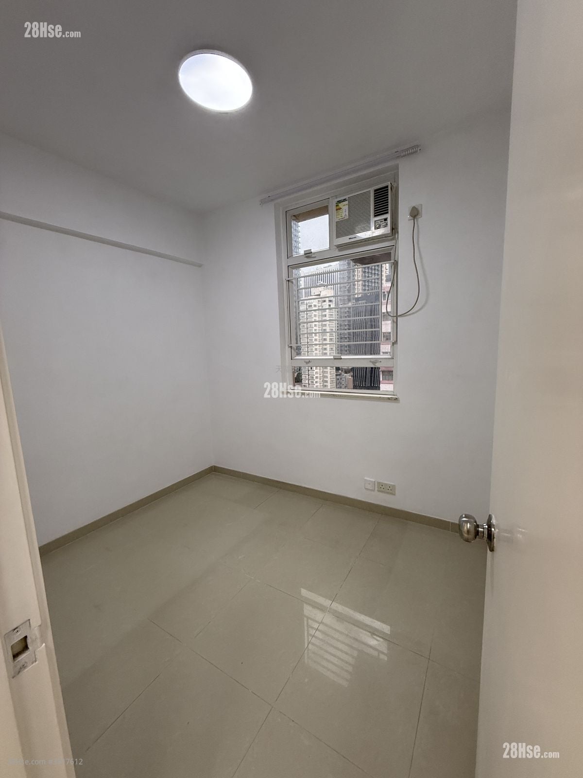 Hay Wah Building Rental 2 Bedrooms , 1 Bathroom 336 ft²