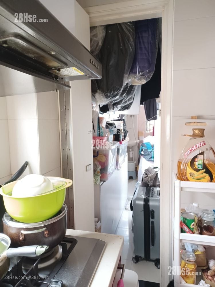 Coral Terrace Sell 4 Bedrooms , 1 Bathroom 647 ft²