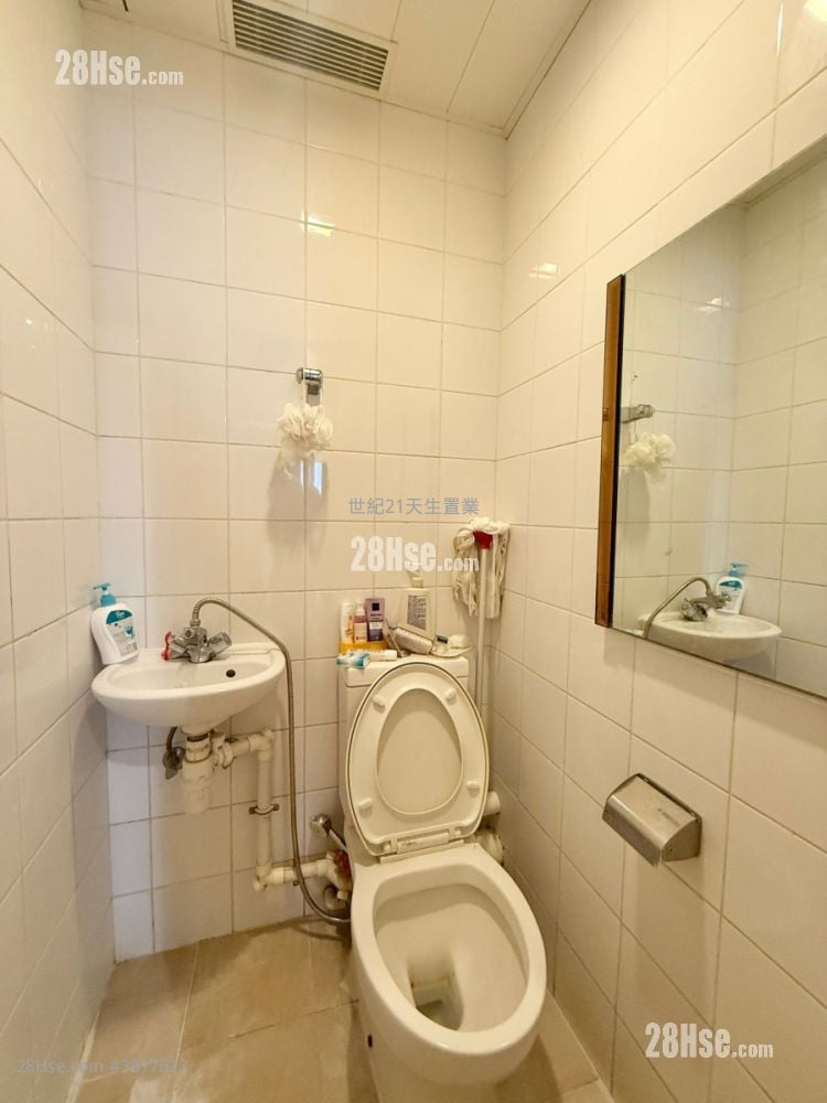 星堤 售盤 5+ 房 , 3 浴室 1,221 平方呎