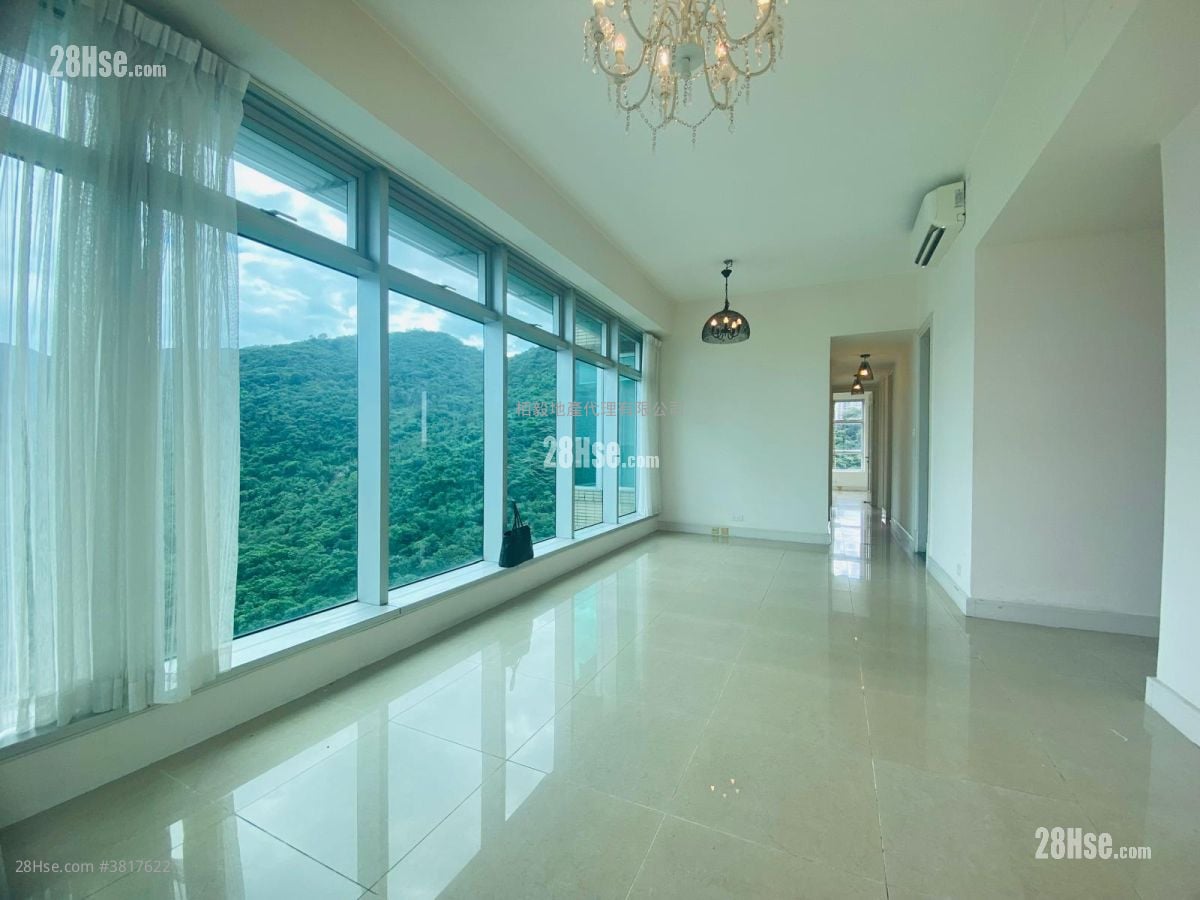 Casa 880 售盘 4 房 , 2 浴室 1,008 平方尺