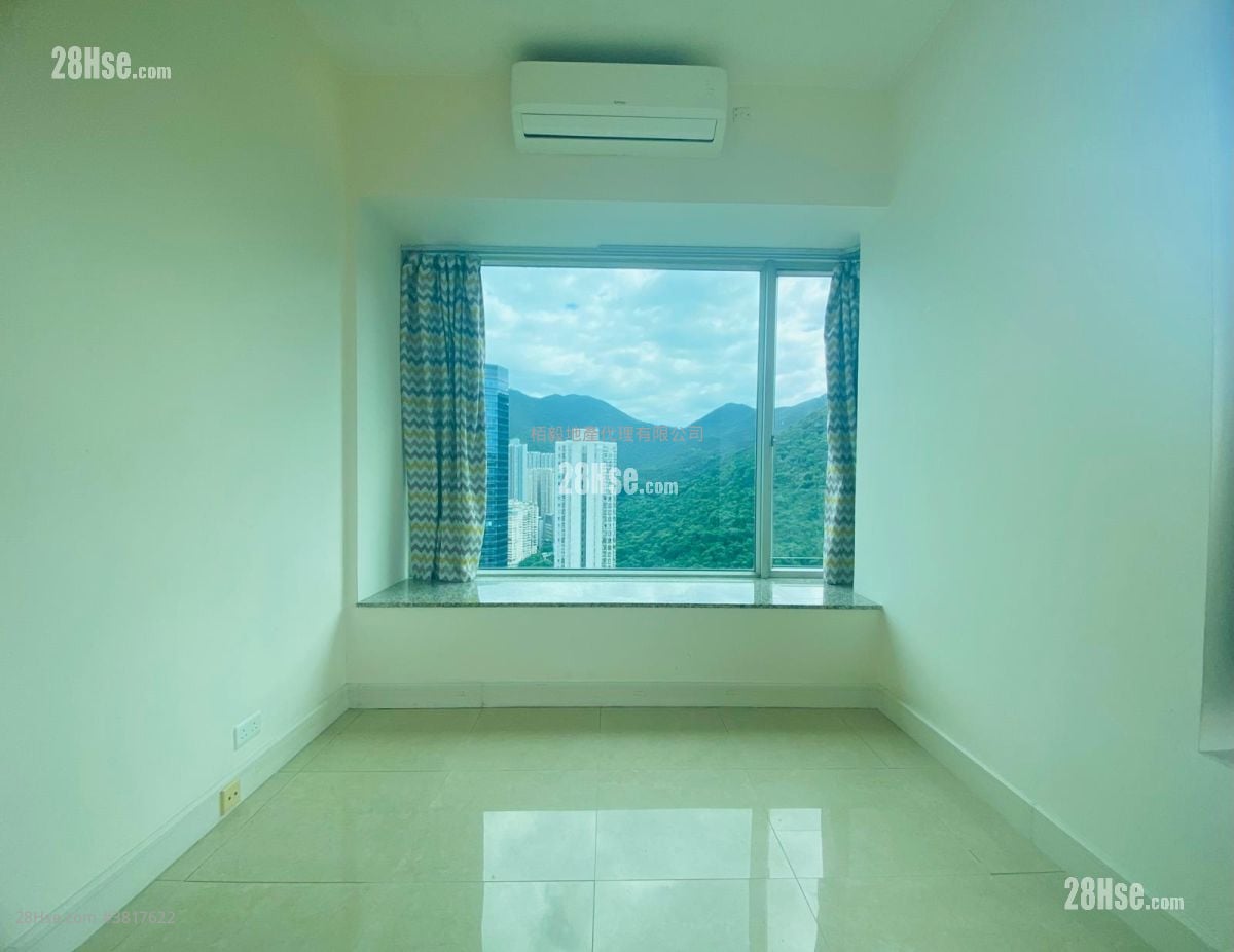 Casa 880 售盘 4 房 , 2 浴室 1,008 平方尺