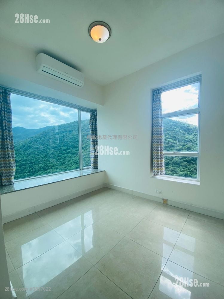 Casa 880 售盘 4 房 , 2 浴室 1,008 平方尺