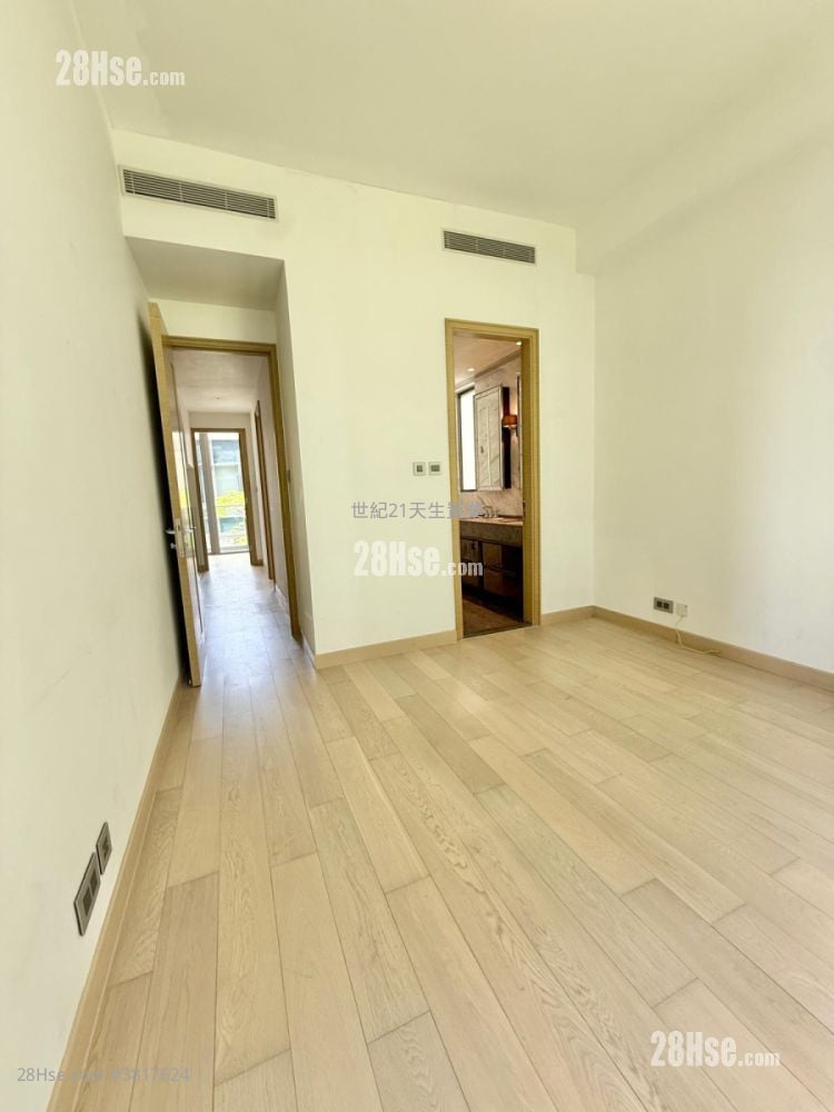 NAPA 售盘 4 房 , 3 浴室 1,763 平方尺