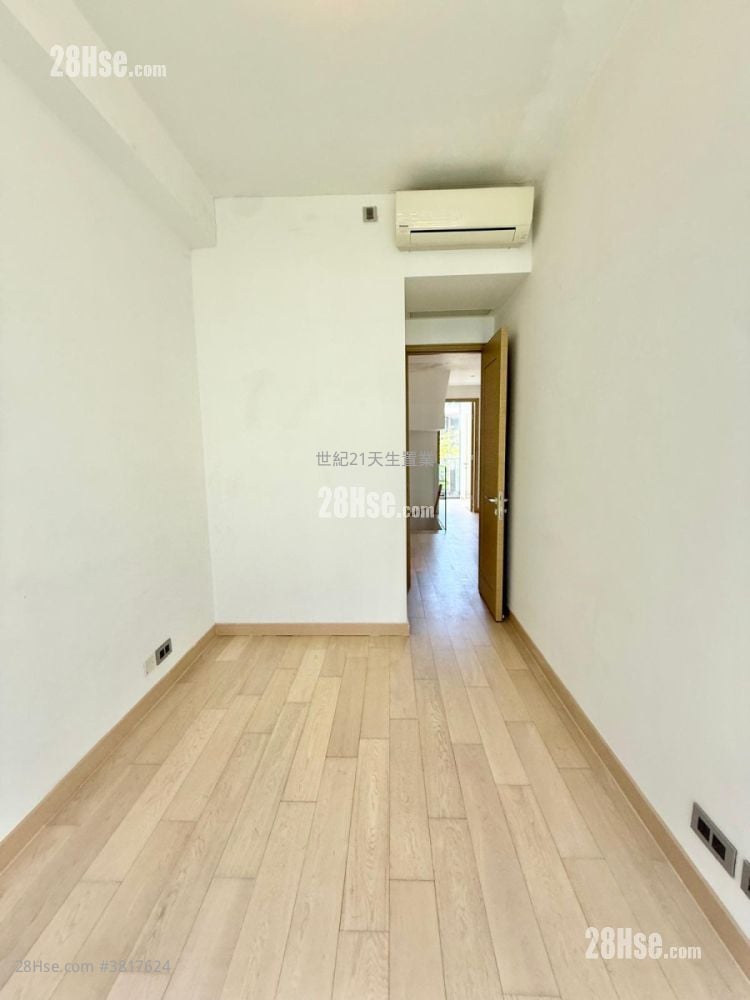 NAPA 售盘 4 房 , 3 浴室 1,763 平方尺