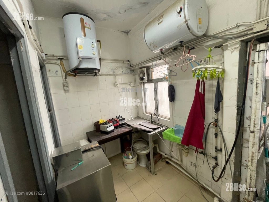 Gee Lok Industrial Building Rental 1,400 ft²