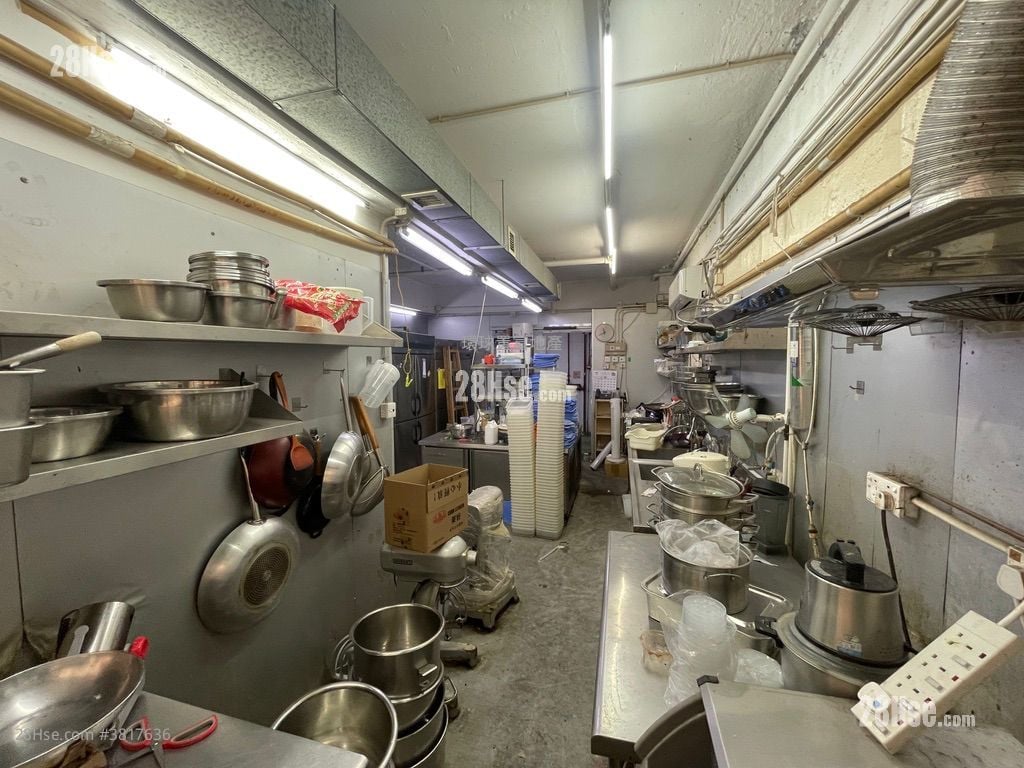 Gee Lok Industrial Building Rental 1,400 ft²