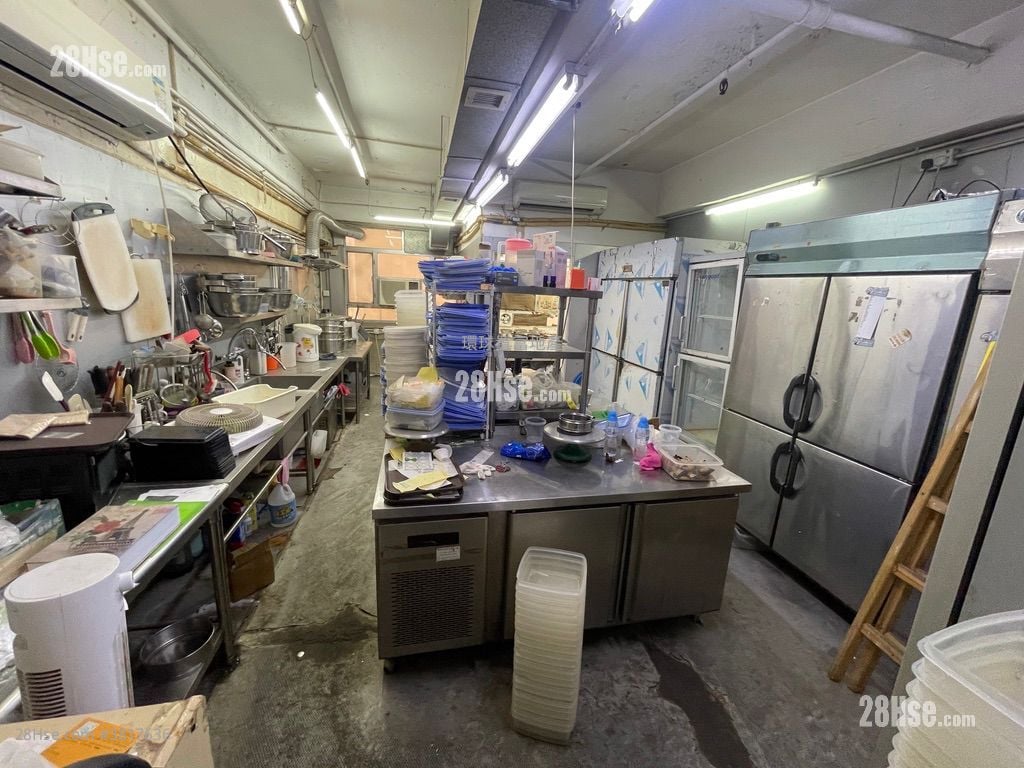 Gee Lok Industrial Building Rental 1,400 ft²