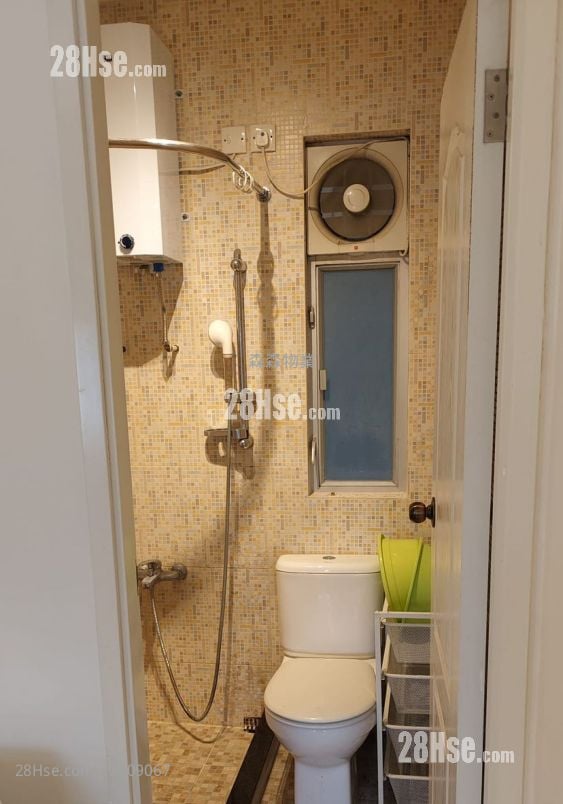 龍景大廈 租盤 2 房 , 1 浴室 392 平方呎