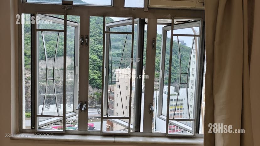 龍景大廈 租盤 2 房 , 1 浴室 392 平方呎