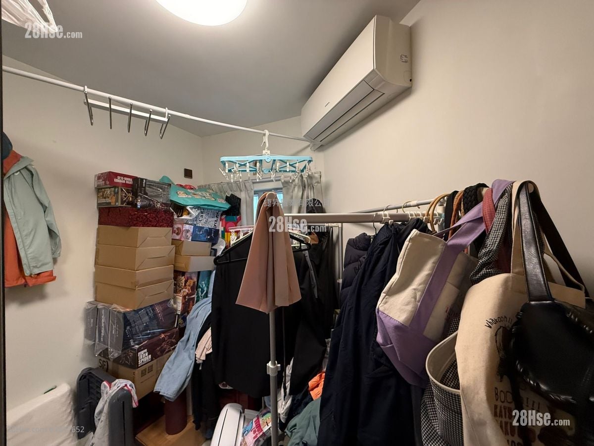 Whampoa Garden Sell 2 Bedrooms , 1 Bathroom 470 ft²