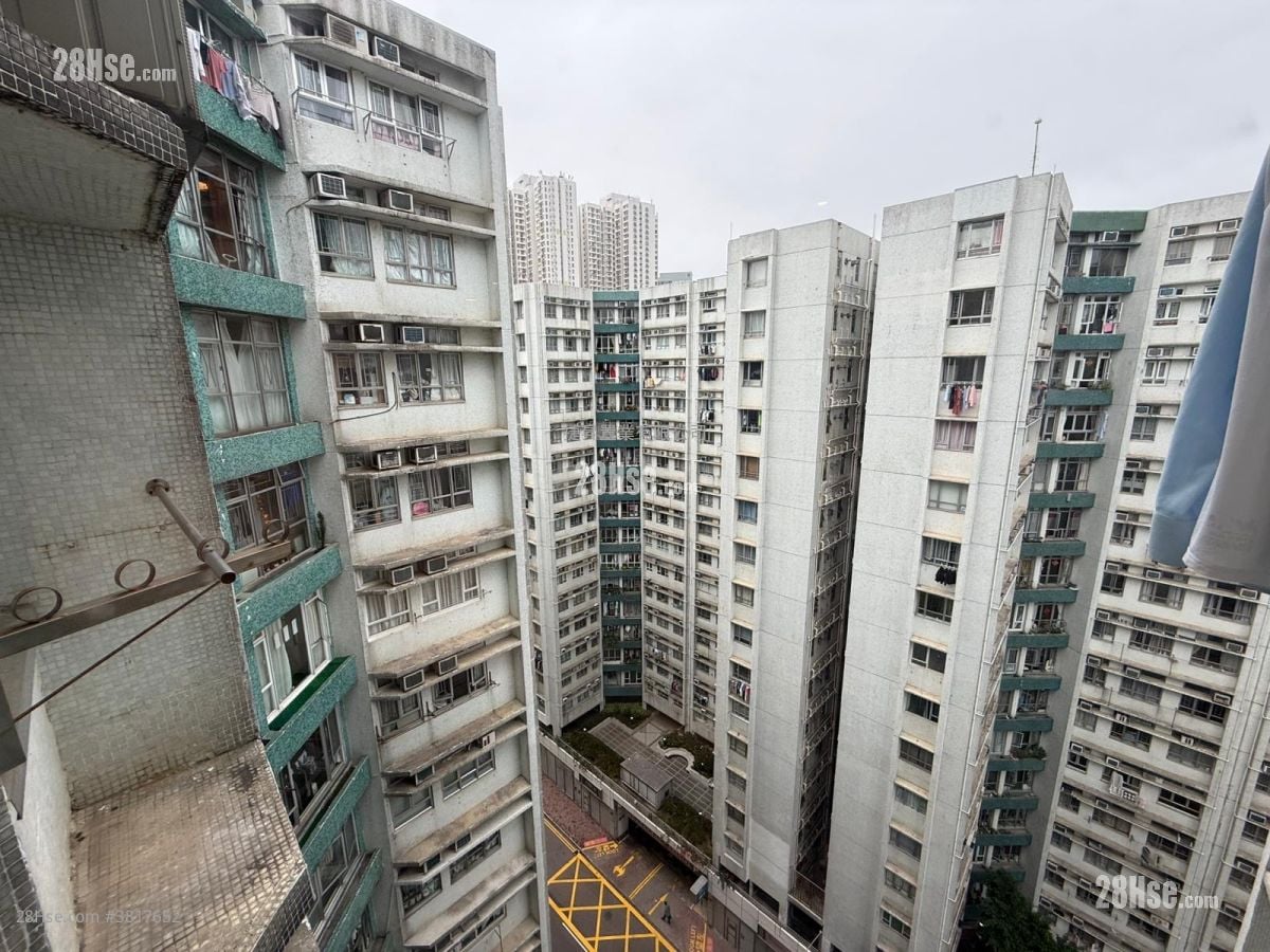 Whampoa Garden Sell 2 Bedrooms , 1 Bathroom 470 ft²