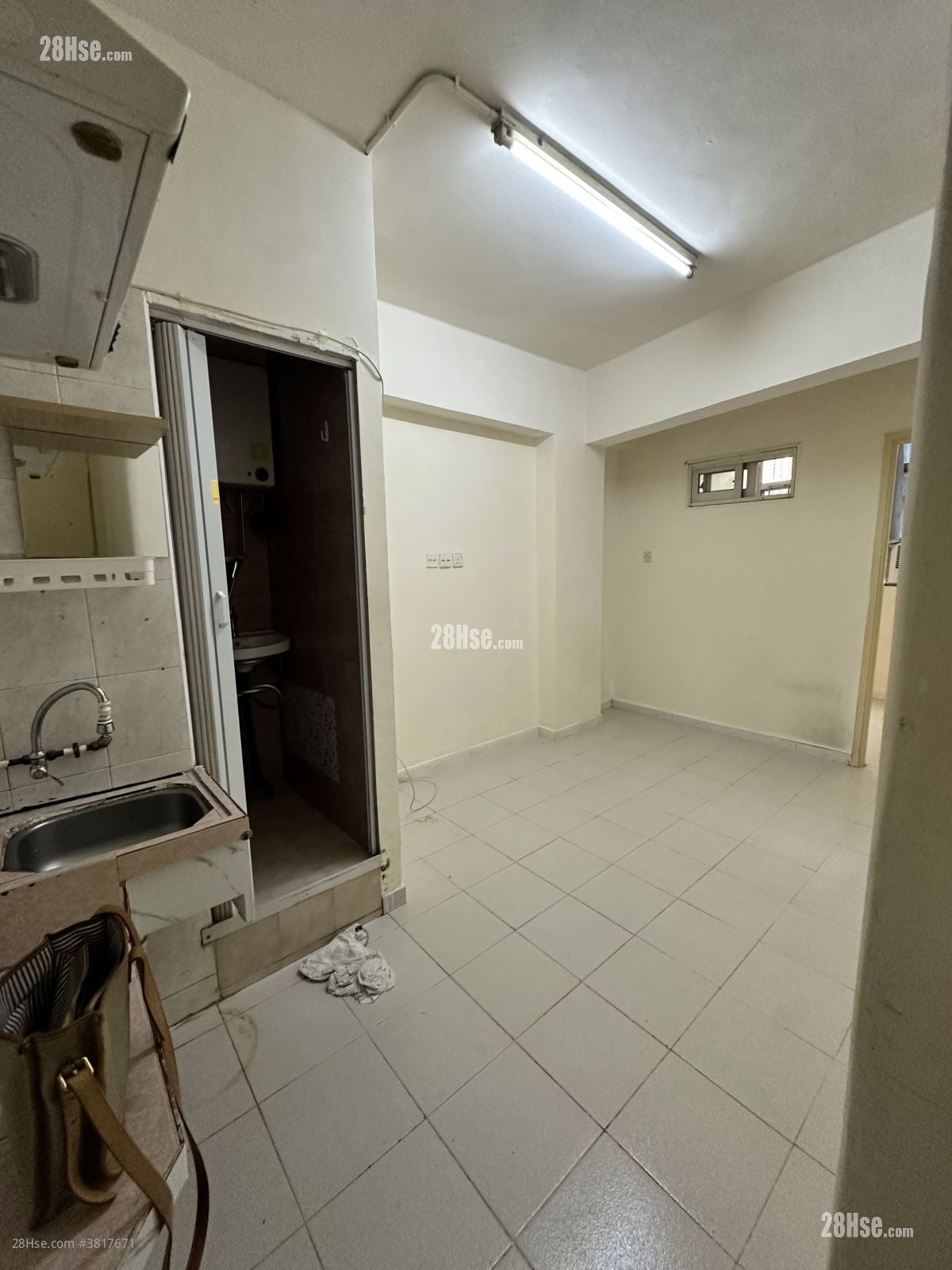 五聯大廈 租盤 1 房 , 1 浴室 175 平方呎