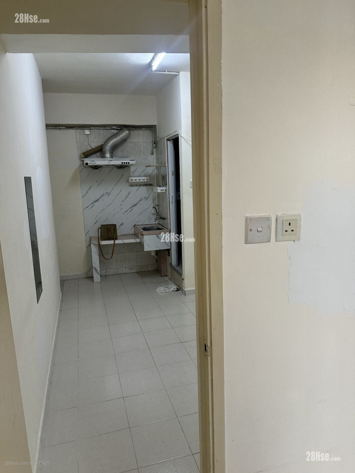 五聯大廈 租盤 1 房 , 1 浴室 175 平方呎