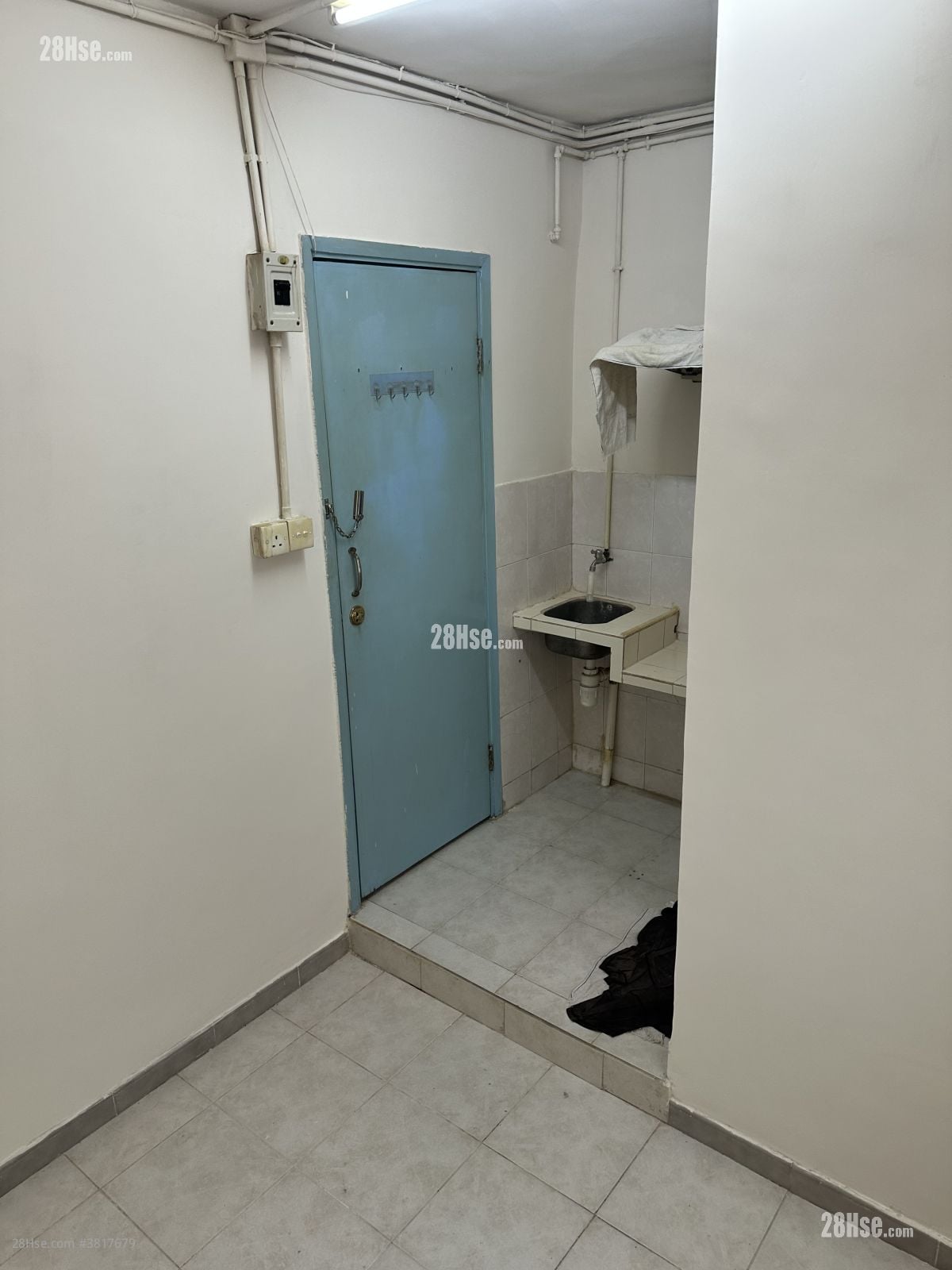 龍鳳大廈 租盤 80 平方呎