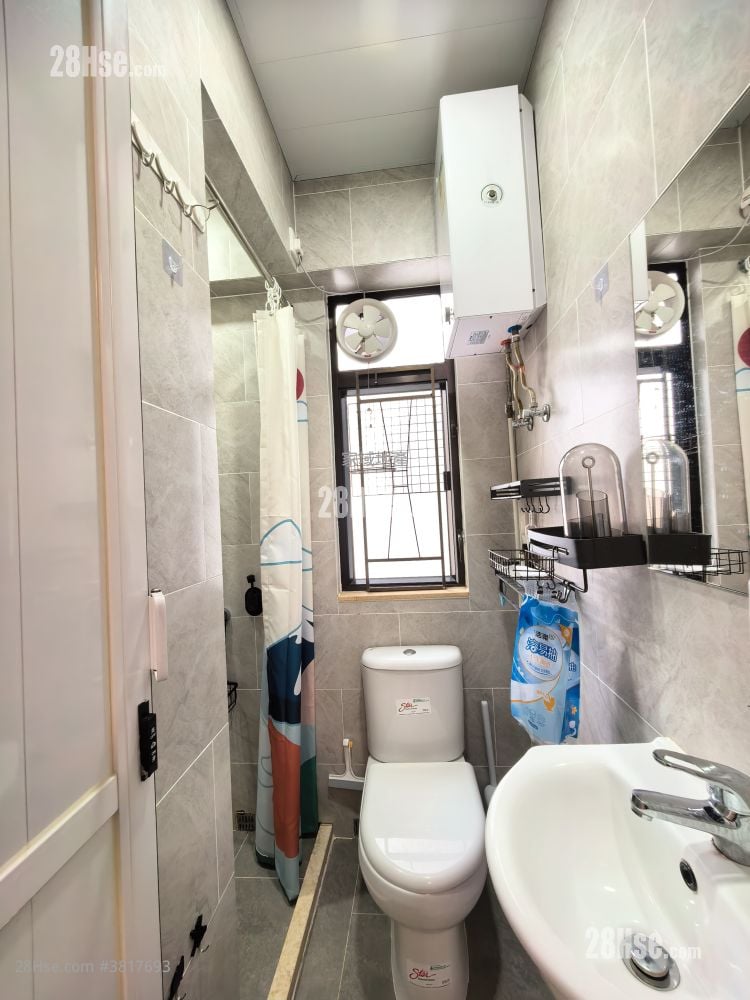 Fuk Ming Building Rental 2 Bedrooms , 1 Bathroom 296 ft²