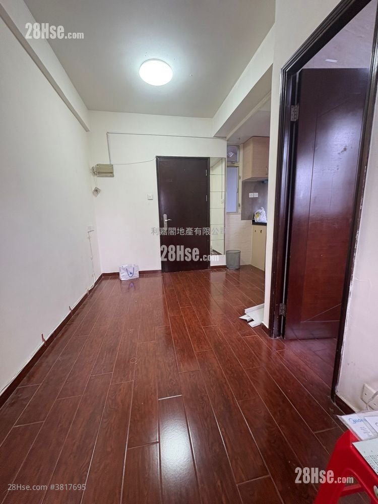 仁光大厦 租盘 212 平方尺