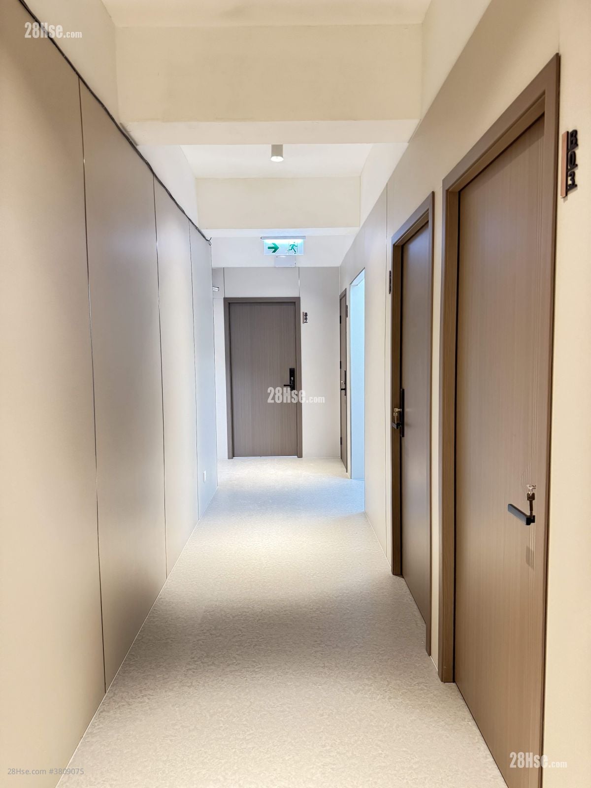 Ka Wing Factory Building Rental 4 Toilets 150 ft²