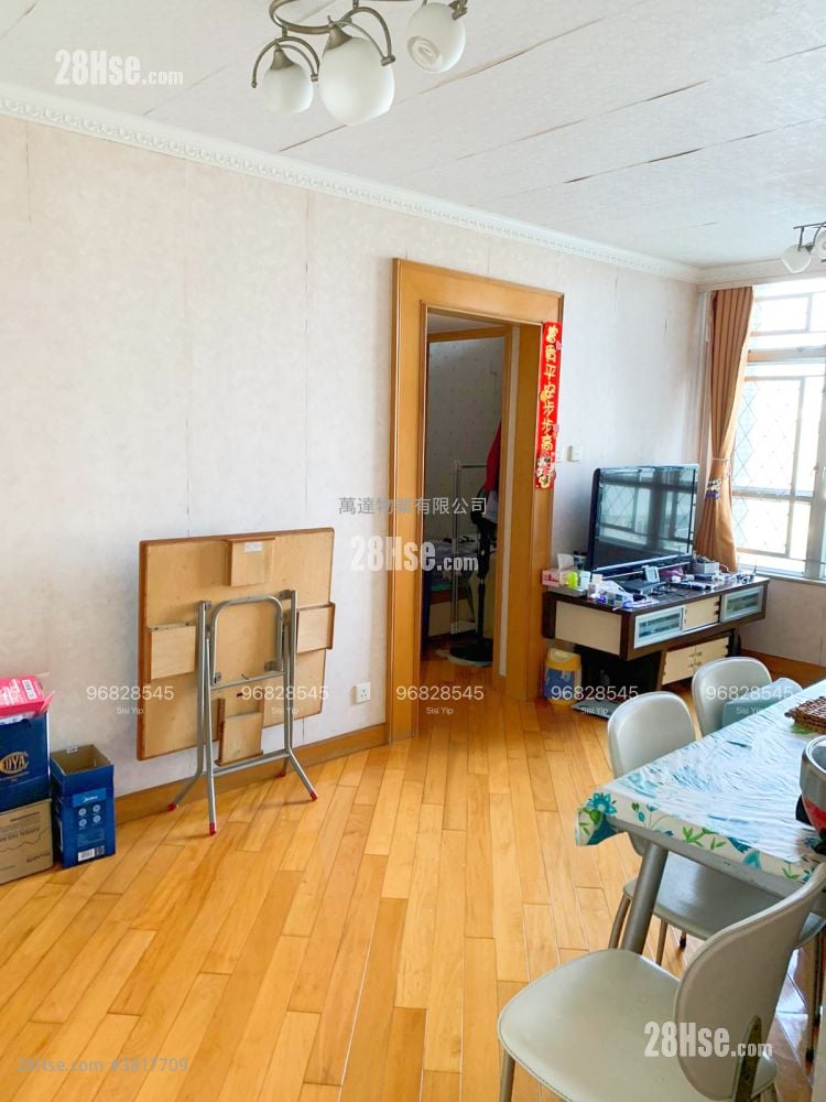 Kam Tai Court Sell 3 Bedrooms , 2 Bathrooms 650 ft²