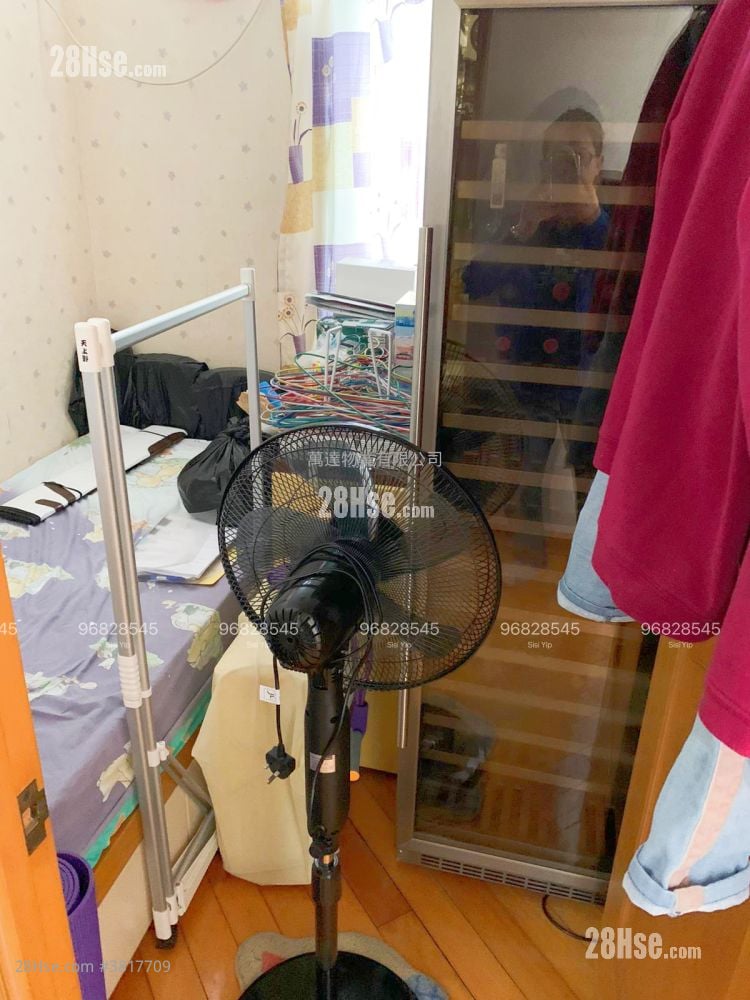 Kam Tai Court Sell 3 Bedrooms , 2 Bathrooms 650 ft²